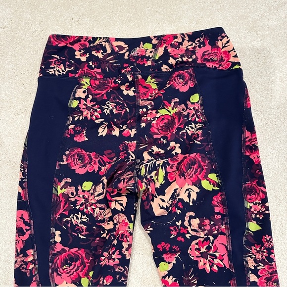 Gaiam Women's Om Breathe Capri Yoga Leggings Pink & Green Floral Print sz Small - Picture 6 of 8